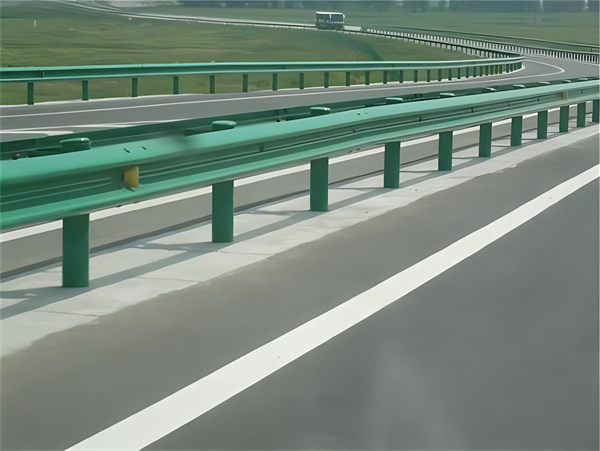 海南波形梁护栏在高速公路的应用